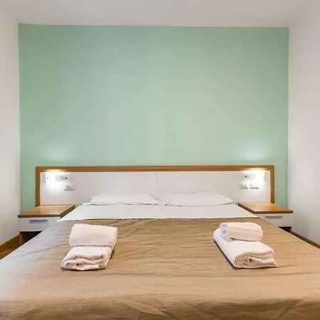 Apartment Casa Piera, 5 Min Drive From Como, Modern *