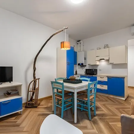 Casa Piera, 5 Min Drive From Como, Modern Colico
